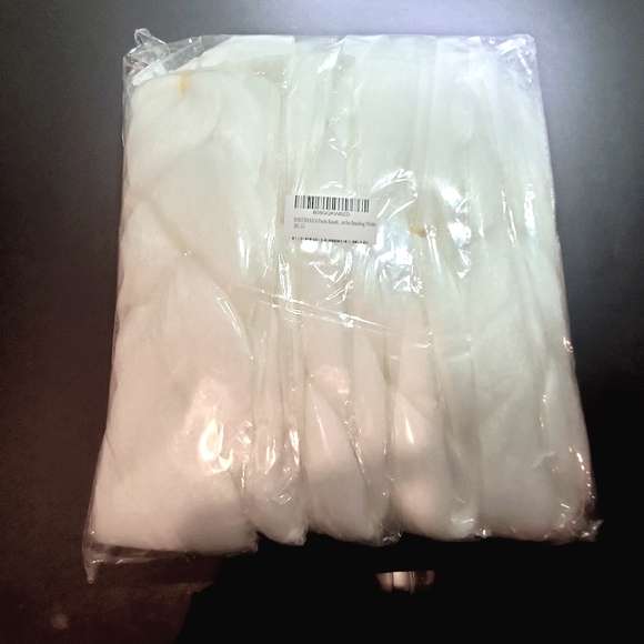 White Kanekalon Hair for Braiding (6 Pack) NIB - Picture 1 of 2